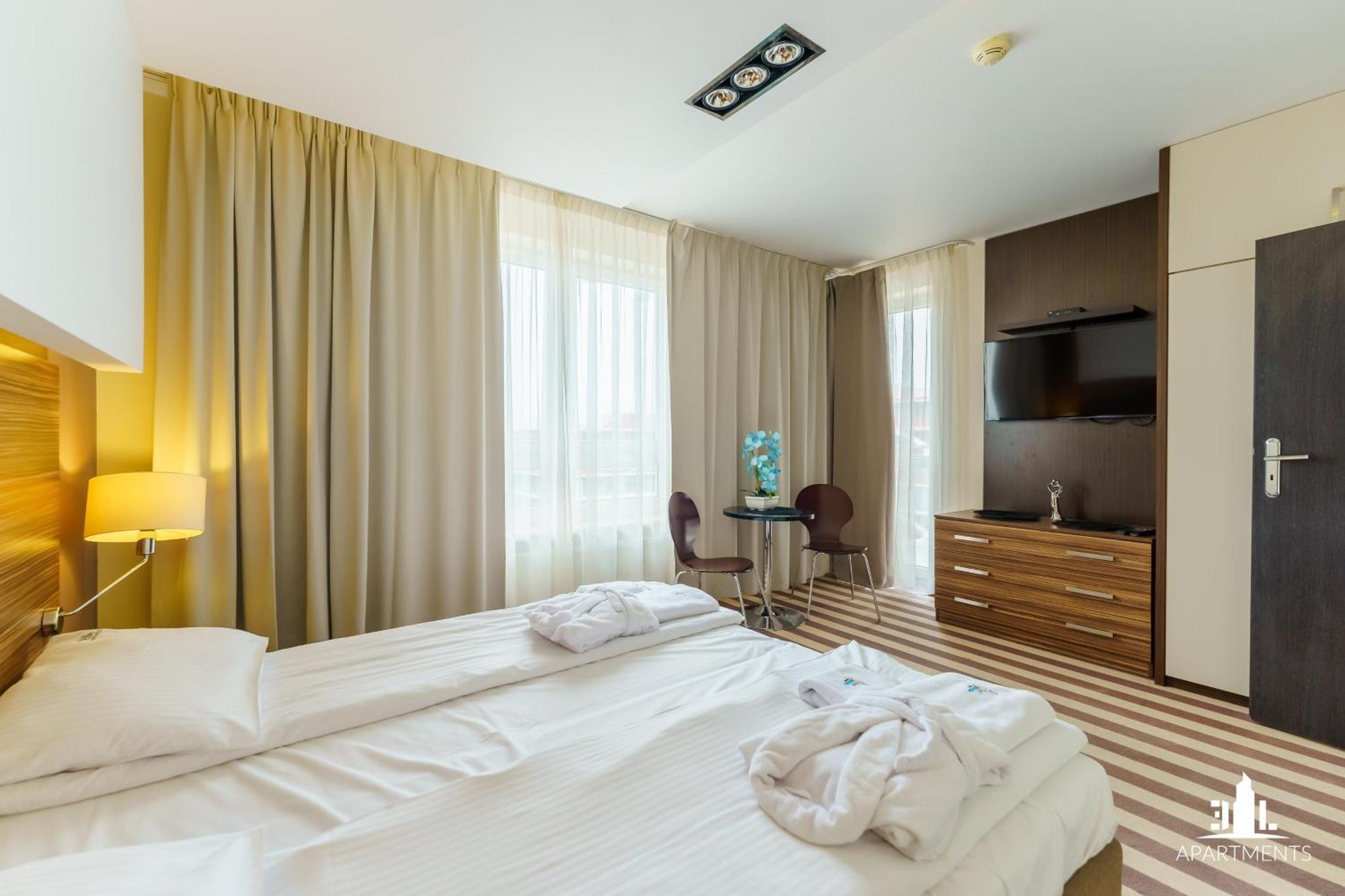 Apartment 3l Kosciuszki 16 *